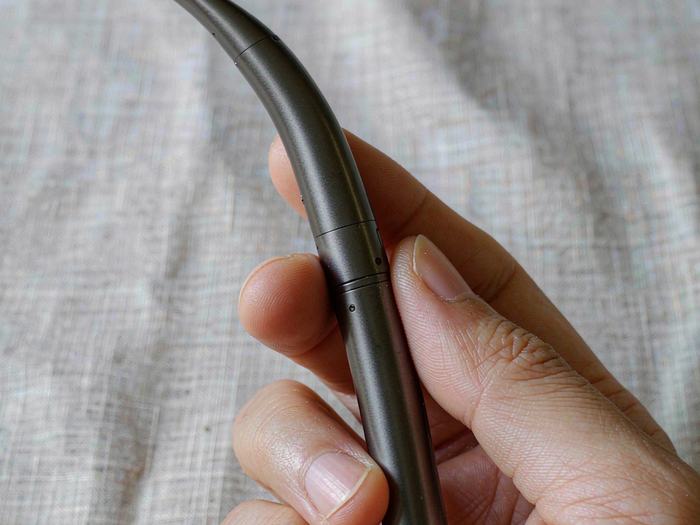 悦刻烟杆握持手感：直筒与弧线设计的差异